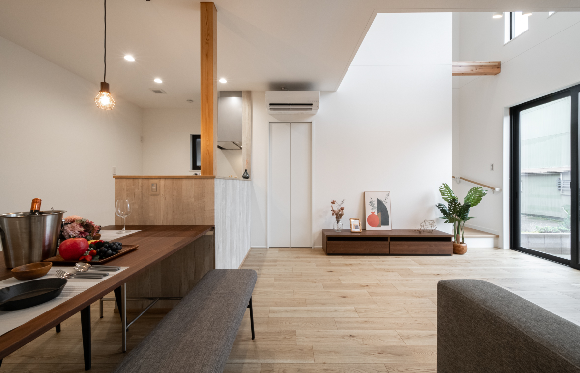 開放感あふれる！吹抜けリビングの素敵な実例10選