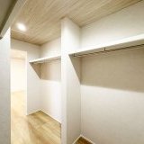 沢山の衣類を掛けたまま仕舞うことができます♪