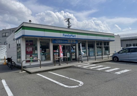 ファミリーマート金沢東力店