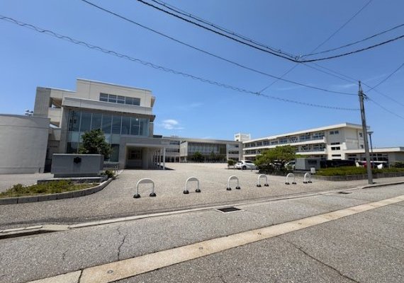 藤ノ木小学校