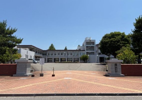 藤ノ木中学校