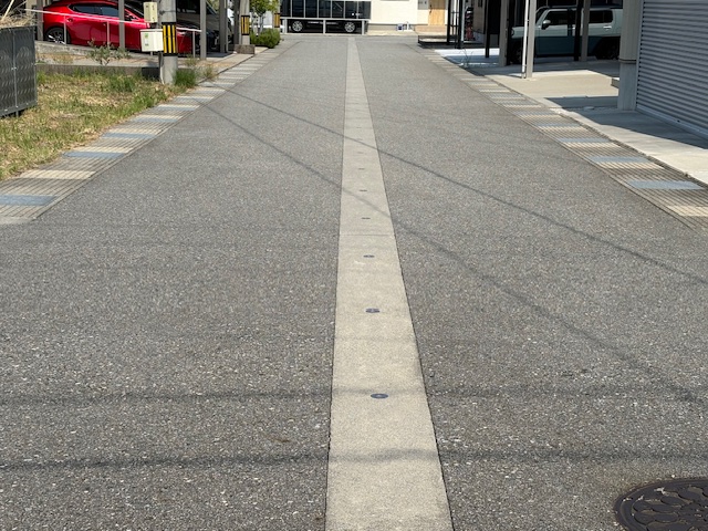 前面道路消雪付きで冬も安心です。