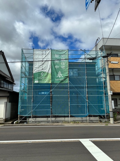 年明け１月の完成に向けて、着々と工事が進んでいます！　お気軽にお問い合わせ下さい！