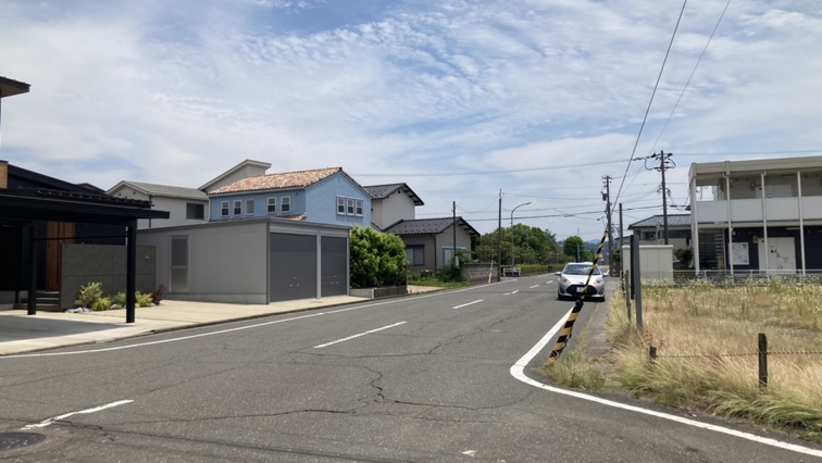 東側道路（南向き）