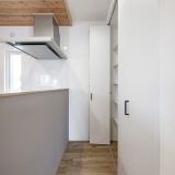 各部屋にしっかりと収納スペースを確保しているため、お部屋をすっきりと保つことができ、インテリアの自由度も広がります。