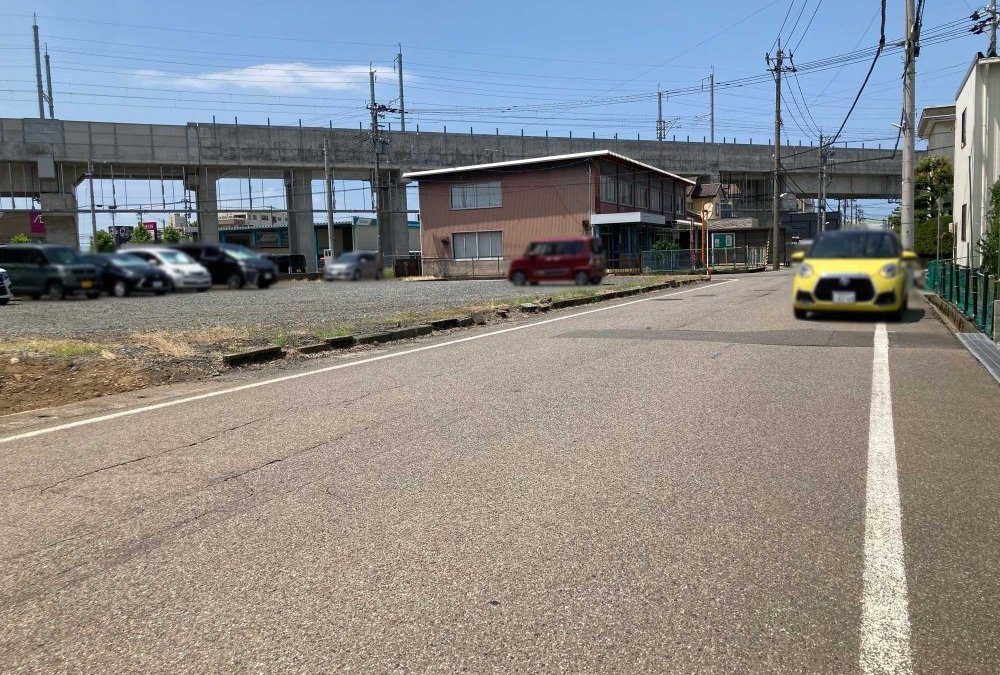 前面道路（北向き）