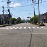 交差点を西へまっすぐ行けば福井駅の好立地です。（1100m）