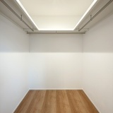 2帖のウォークインクローゼットには季節ものなどを仕舞えます♪