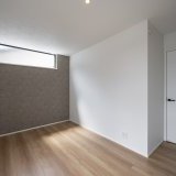 落ち着いた雰囲気の寝室には３帖のウォークインクローゼットを完備しています。