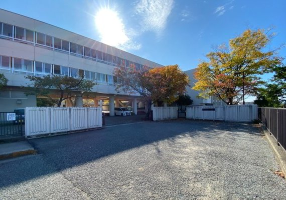 金沢市立高尾台中学校