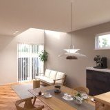 LDKは17.7帖の大空間で、天井高も2.5mのため圧迫感なく過ごせます。さらに吹抜があることで、LDKが明るく開放的な空間になり、帖数以上の開放感を感じられます。