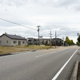 東側前面道路（北向き）
