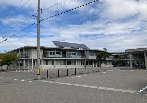 福井市至民中学校