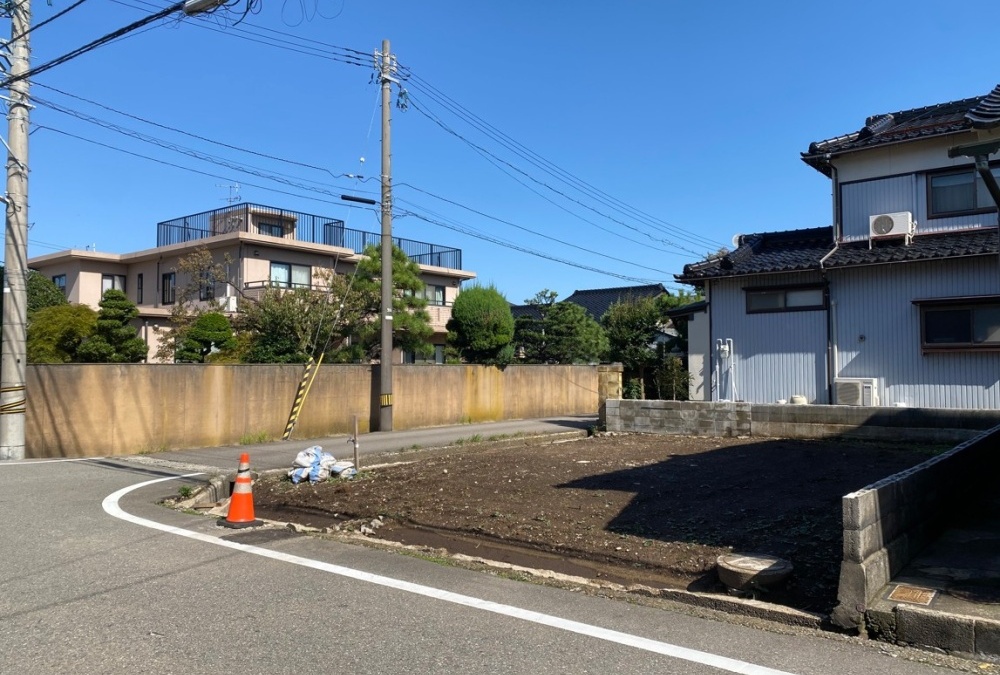 敷地全体（南西側から撮影）