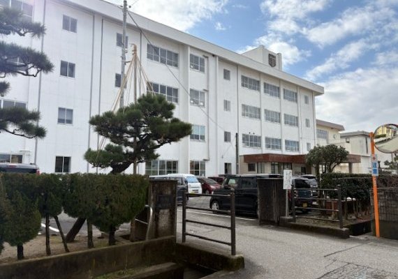 富山市立堀川中学校