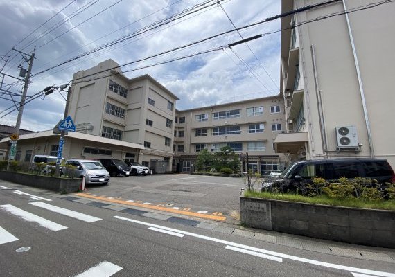 金沢市立大徳小学校