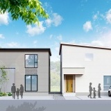 【B棟：左側】大判のサイディングの重厚感と吹付の質感をグレーの配色でまとめた飽きのこない外観。軒裏の無垢材が柔らかさを加え、サッシのレイアウトがスタイリッシュな表情を生み出します。