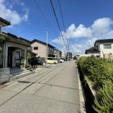 北側前面道路（西側から撮影）幅員4.93m