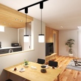 帰宅したらシューズクロークで靴と上着を脱ぎ、そのままキッチンを抜けて洗面化粧台へ行ける「ただいま動線」。買い物袋をキッチンに置いて、手洗い、うがいがスムーズな動線です。