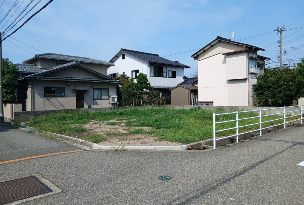 敷地全体（南西側から撮影）