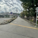 北側前面道路（東側から撮影）