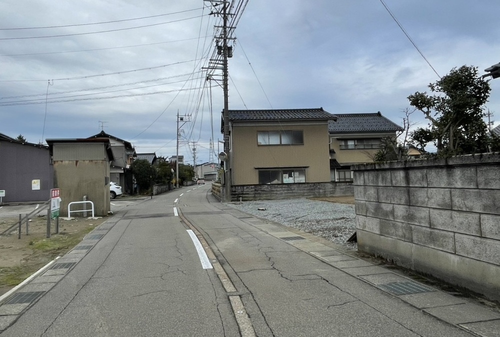 前面道路（東側から撮影）幅員：6.30ｍ