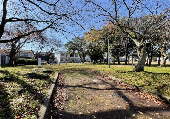 額乙丸児童公園