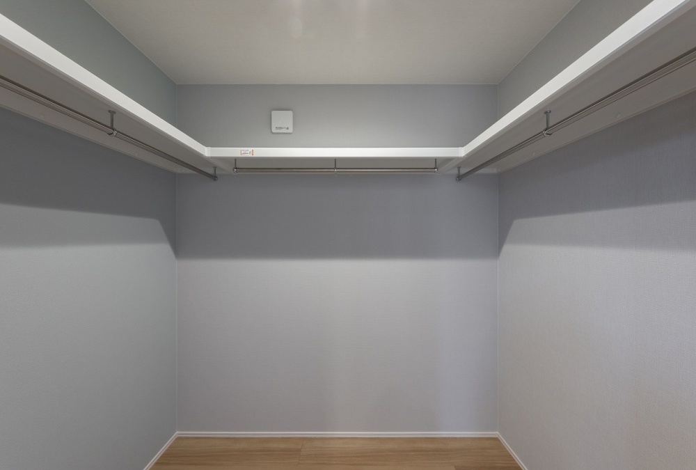 寝室だけではなく、各洋室それぞれにウォークインクローゼットを完備！