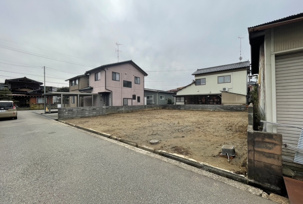 敷地全体（北西側から撮影）
