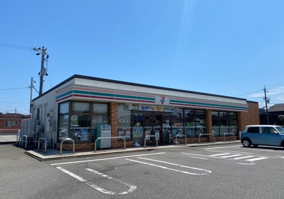 セブンイレブン富山本郷