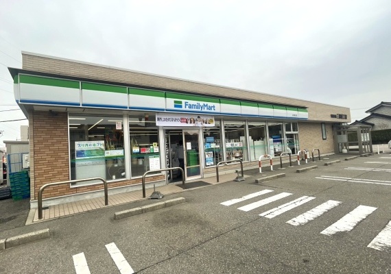 ファミリーマート金沢福久店