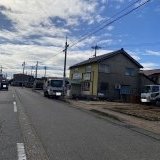 東側前面道路（北側から撮影） 幅員：12.73m