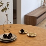 リビングに合わせた、明るい色のインテリアを置くことによってナチュラルな雰囲気に♪