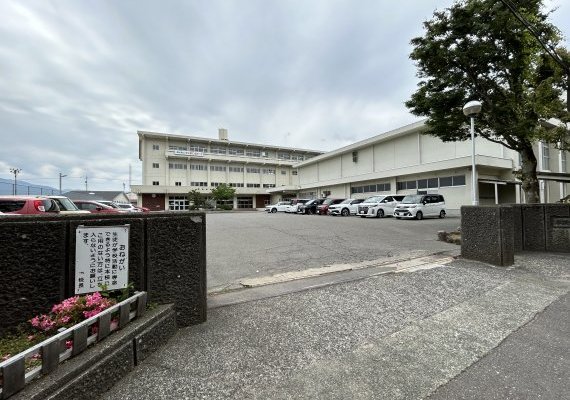 松陵中学校