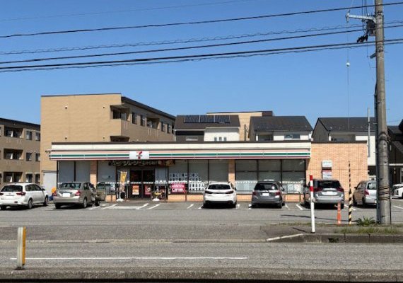 セブンイレブン富山上飯野店