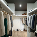 主寝室は大容量のウォークインクローゼット完備♪