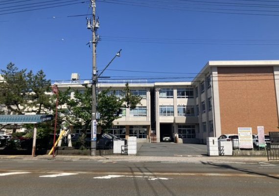 松本小学校
