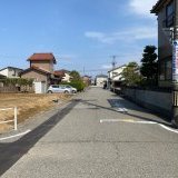 南側前面道路：幅員6.65m（西側から撮影）