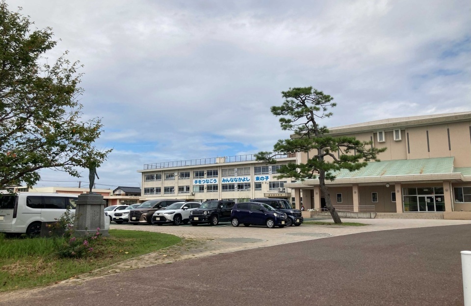 保育施設・小学校が約600mで安心の立地。