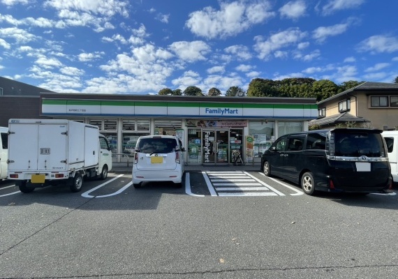 ファミリーマート金沢旭町三丁目店