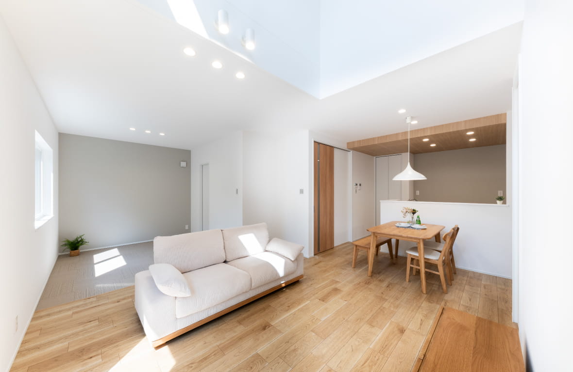 光と木のぬくもりに包まれる、余白を楽しむ家｜富山県富山市｜分譲住宅施工事例