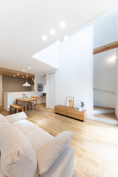 光と木のぬくもりに包まれながら、余白を楽しむ