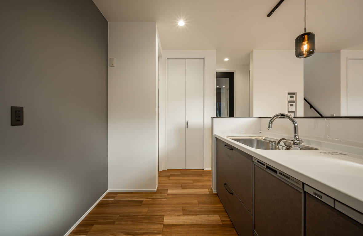 質感と光が織りなす寛ぎのLDK｜福井県福井市｜分譲住宅施工事例