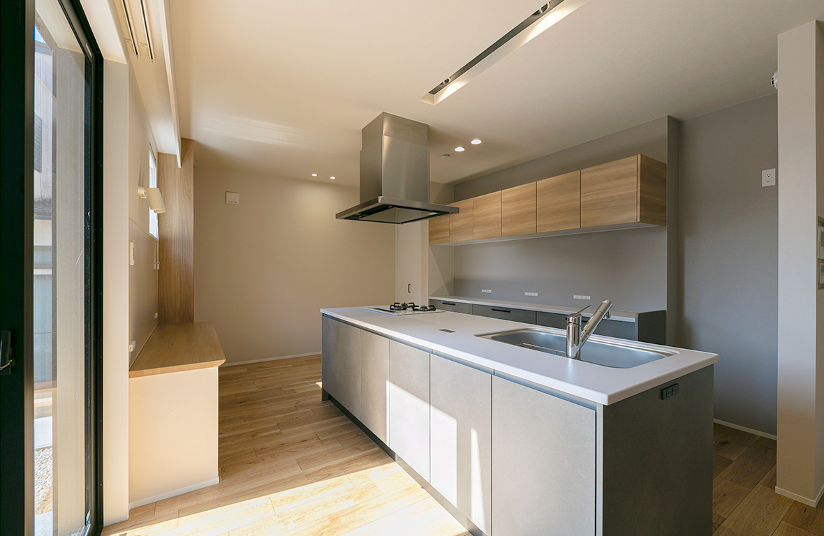 キッチンが主役となるようなこだわりのアイランドキッチンで魅せる空間づくり｜石川県金沢市｜注文住宅