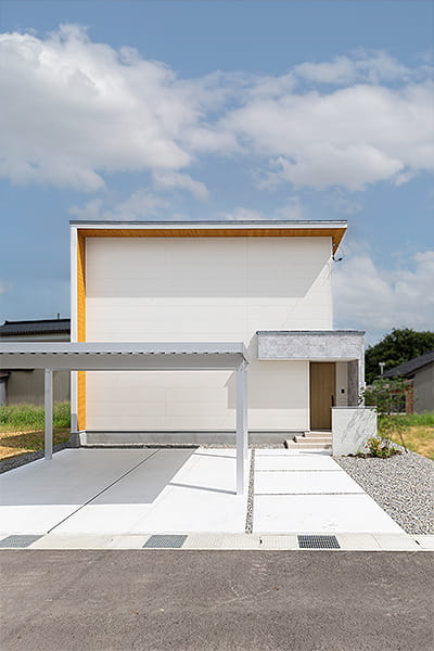 光あふれる吹抜けと家事ラク動線の家
