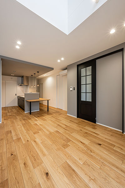 造作キッチンカウンターのある住まい